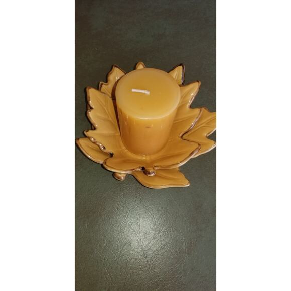 Autumn Candle with ceramic leaves dish - Picture 1 of 1